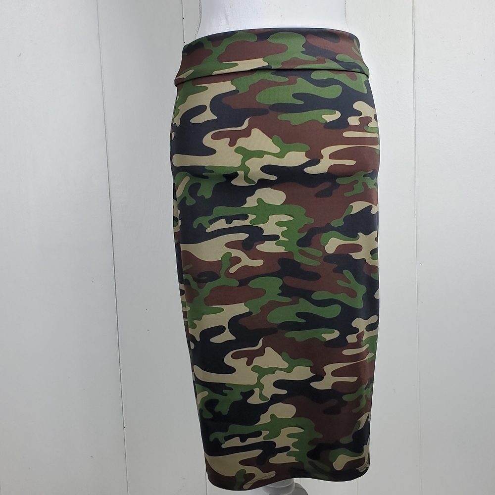 Agnes and Dora Camouflage hat size small - Picture 2 of 12
